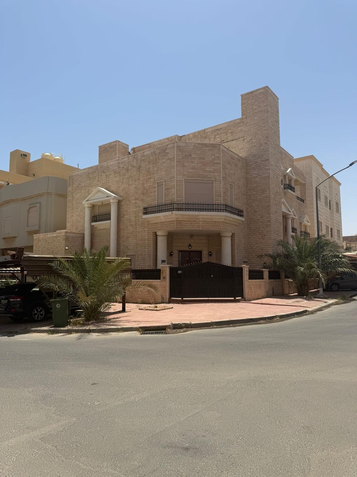 فيلا للبيع في ضاحية الزهراء رمز 5625 فيلا للبيع في ضاحية الزهراء