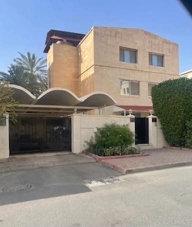 فيلا مميزه للبيع فى الرميثيه رمز 6615 فيلا مميزه للبيع فى الرميثيه